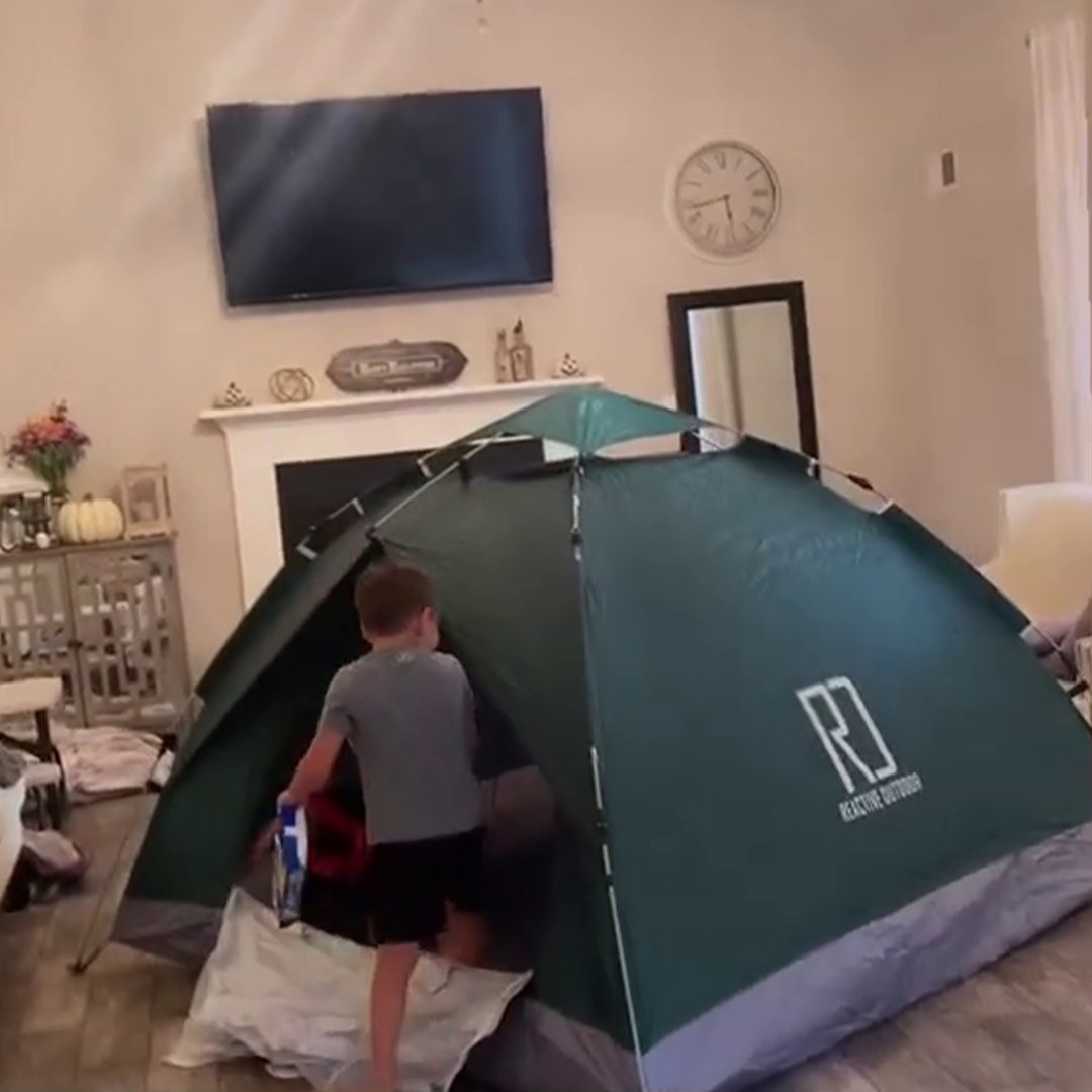 3 Secs Tent (Family Package, UK)